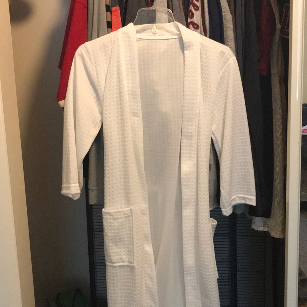 White comfy bath/sleep robe